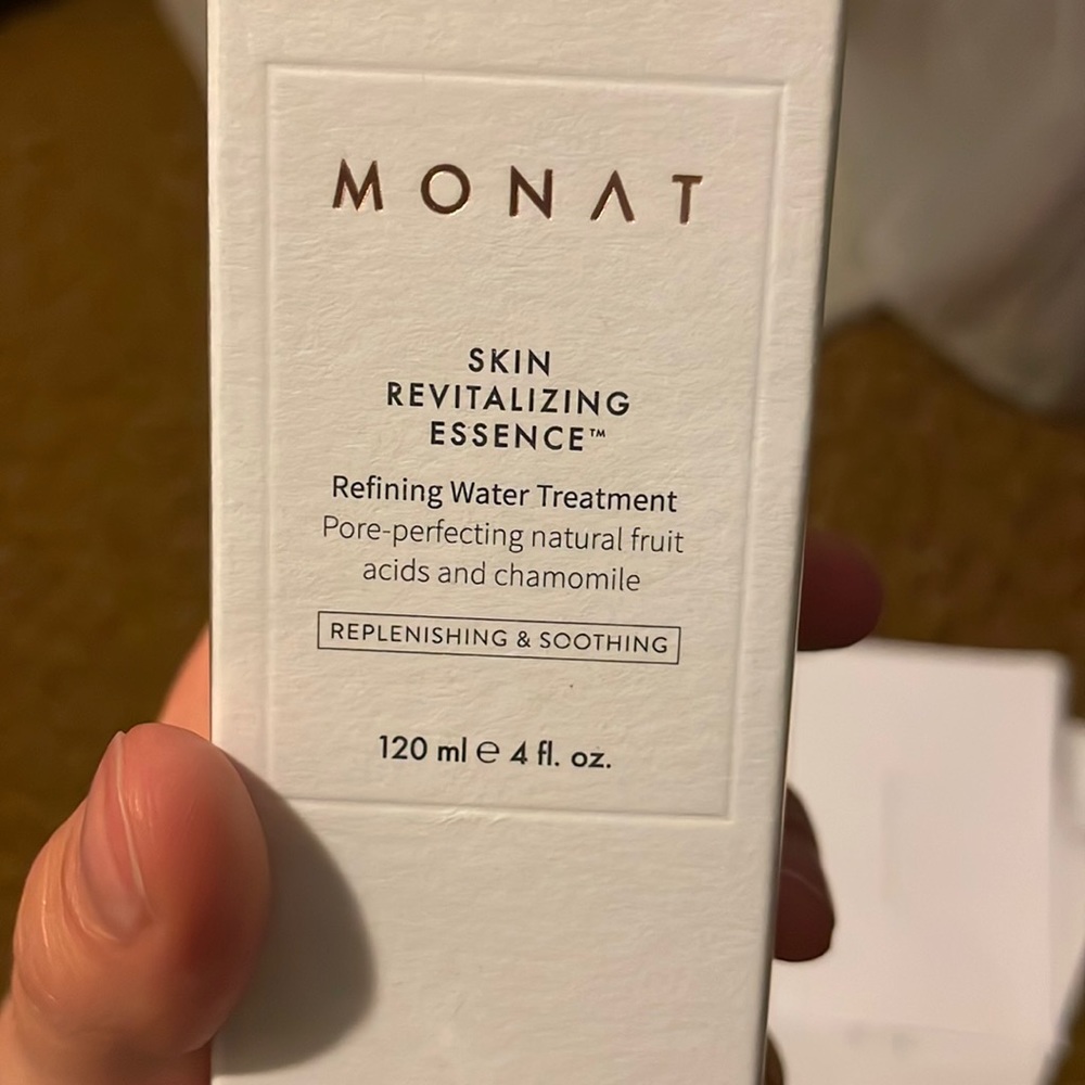 Monat Skin Revitalizing Essence 💜